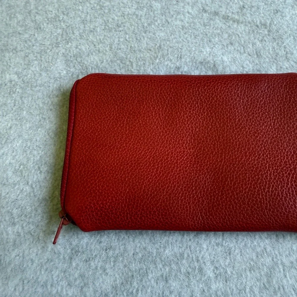 St. Thomas Red Cowhide Leather Travel Pouch‎ Storage Organizer 2 Pocket Zip Side
